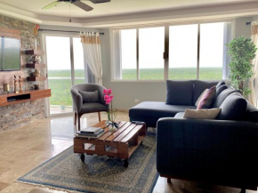 Socoa Apartment with Amazing Jungle View & Ocean Access